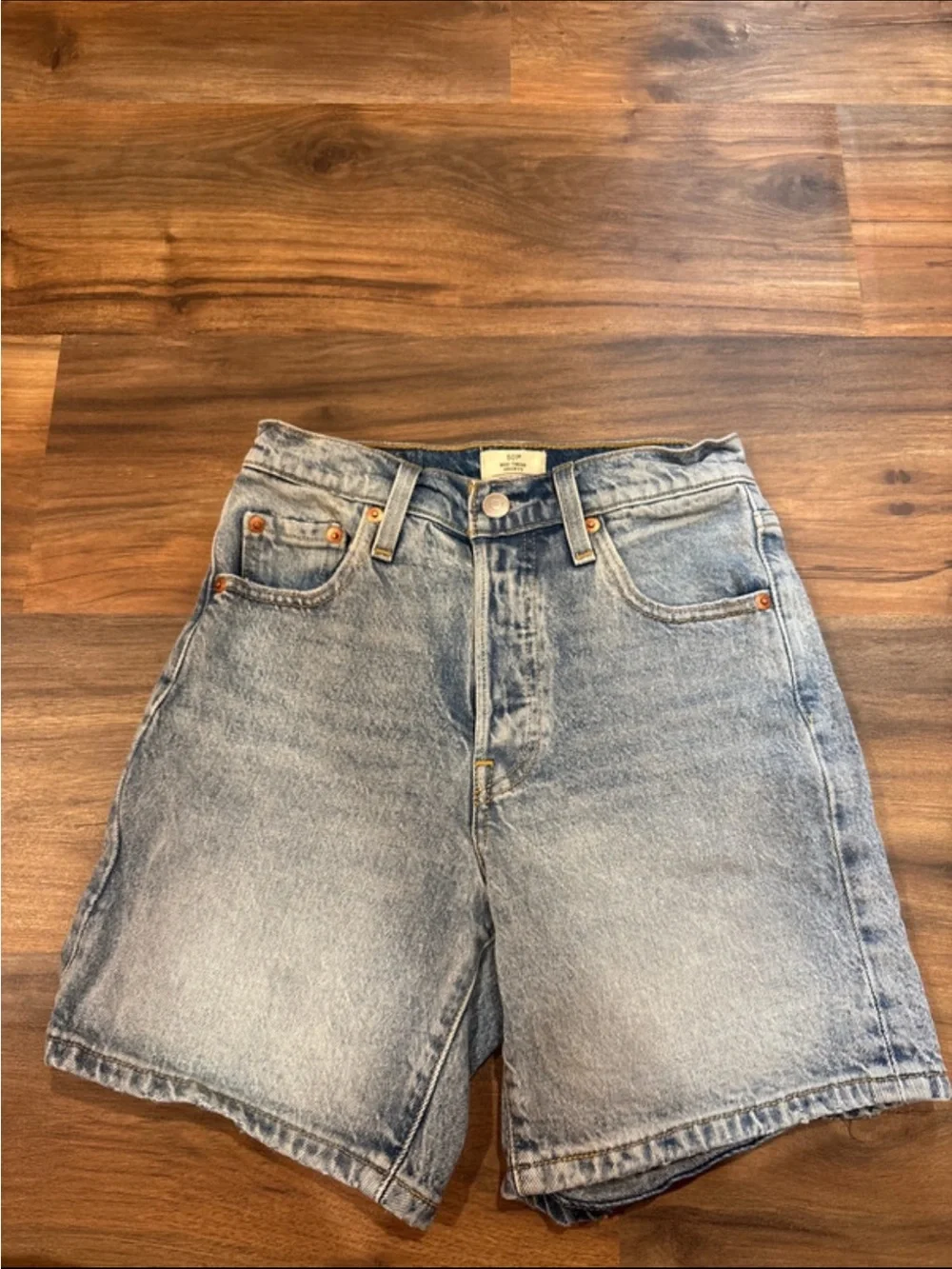 Levi 501 Mid Thigh Shorts